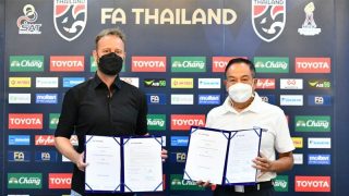 สมาคมฟุตบอลไทยฯ ต่อสัญญา มาโน โพลกิ้ง