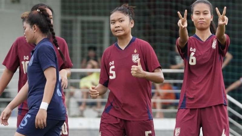 ฟุตบอลหญิงไทย U19 ถล่มเขมรขาดลอย